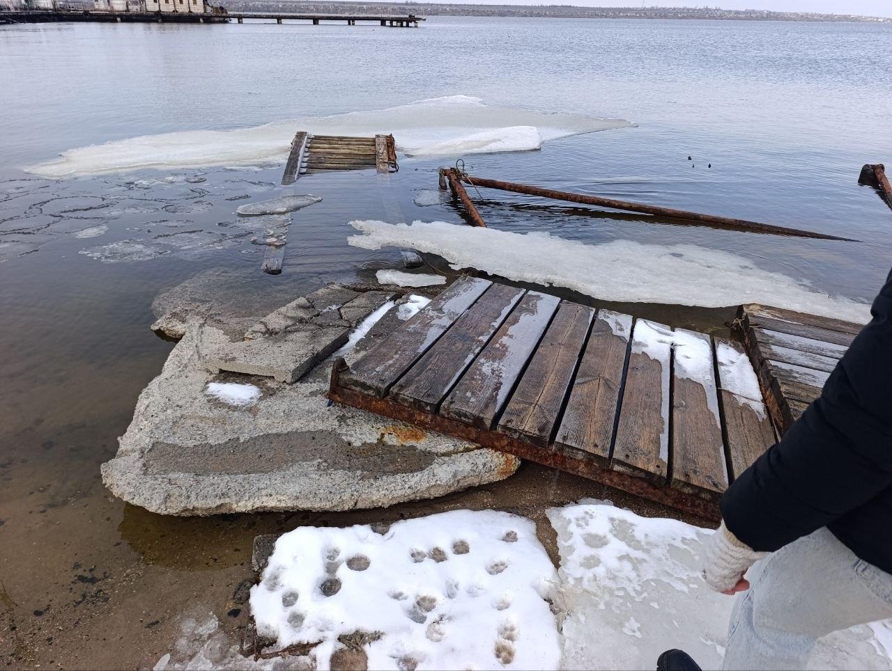 Destroyed boat pier
